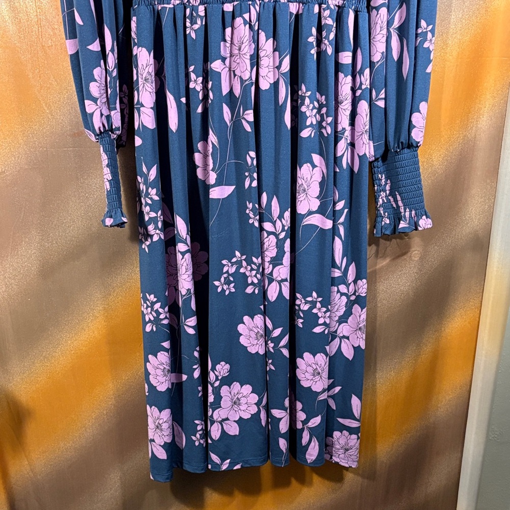 Eloquii Navy and Lavender Floral Dress size‎ 20. Puffy sleeve. Box S - Picture 2 of 7